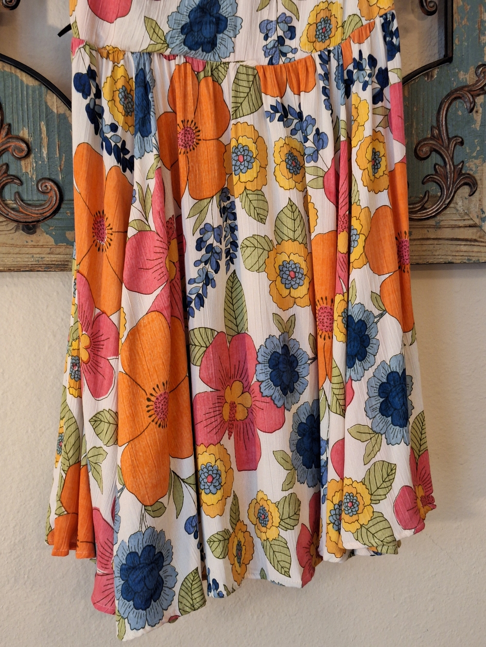 Angie Strapless Floral Midi Dress in Peach, Pink, Yellow & Blue. NWT Size SMALL - Picture 8 of 12